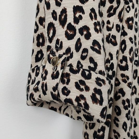 Chico's Leopard Print Bracelet Sleeve Tab Top Blouse Cotton Modal Blend Size L - Picture 10 of 10